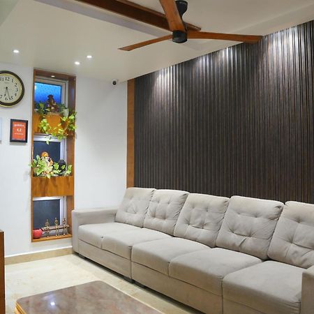 Kvp Golden Inn 蒂鲁帕蒂 外观 照片