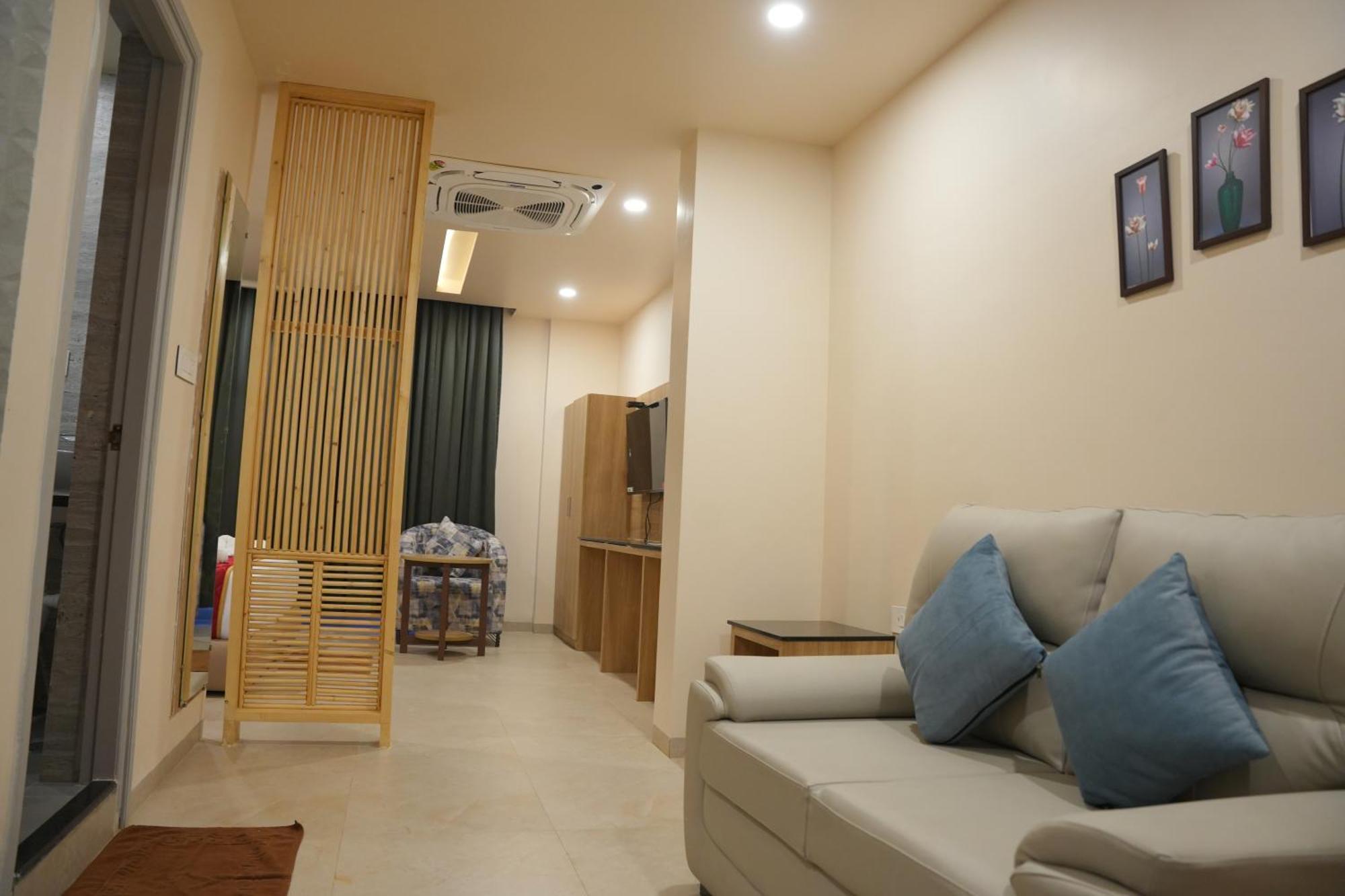 Kvp Golden Inn 蒂鲁帕蒂 外观 照片