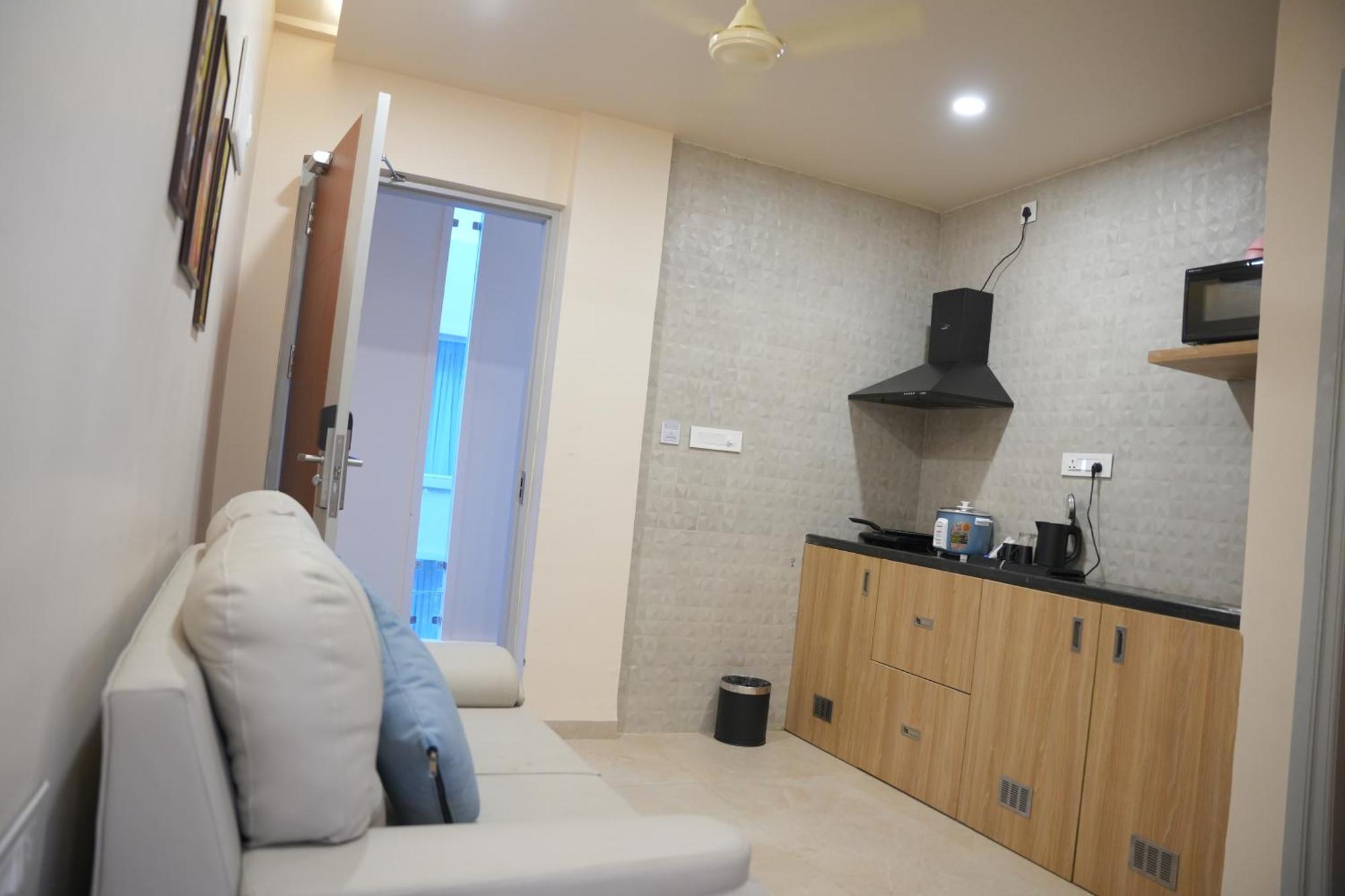 Kvp Golden Inn 蒂鲁帕蒂 外观 照片